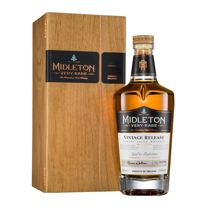Midleton Very Rare Irish Whiskey Vintage Release 2021 with box